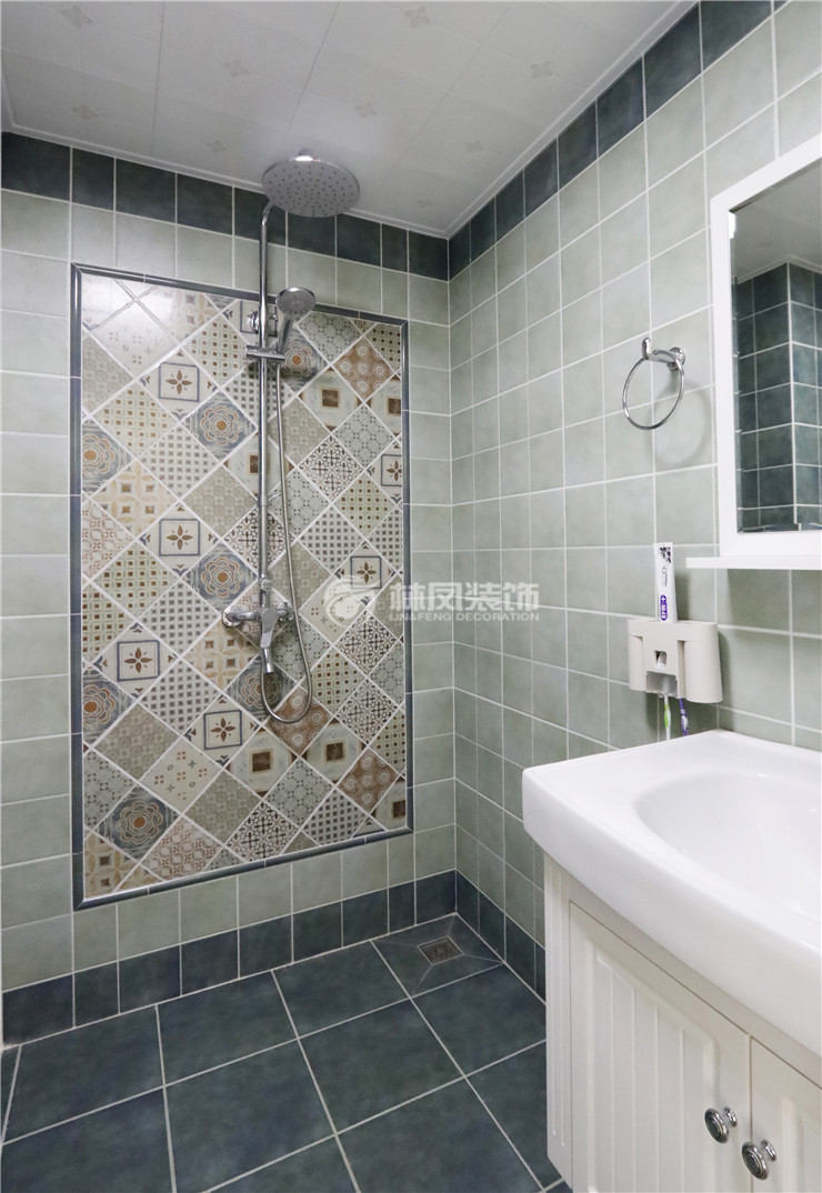 衛(wèi)生間花磚鋪貼裝修效果圖 衛(wèi)生間花磚鋪貼裝修效果圖